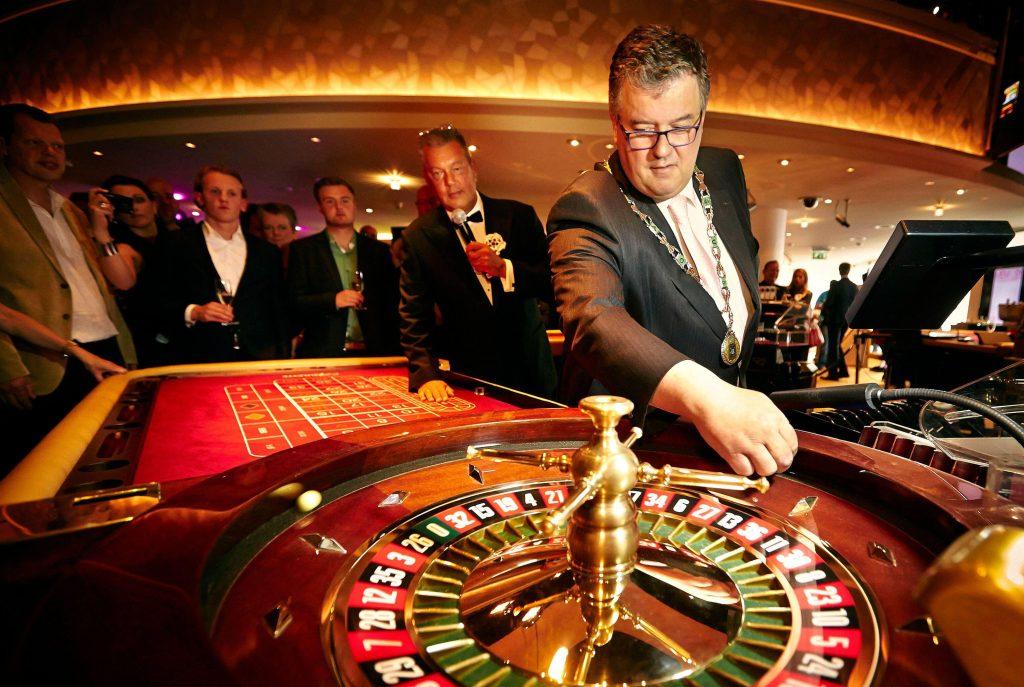 29 Baccarat online