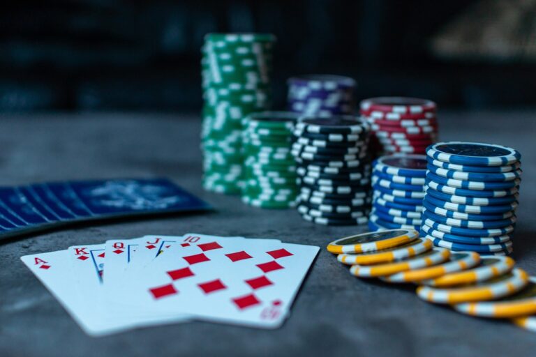 Poker 20-20 online game on mobile app